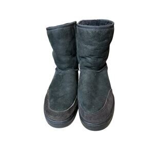 UGG Australia Ultra Short 5225 Black Pull On Boots Sz 7 Suede Sheepskin Winter